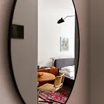 Urban Grey Essence Apartament *
