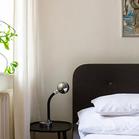 Apartment Urban Grey Essence Warschau