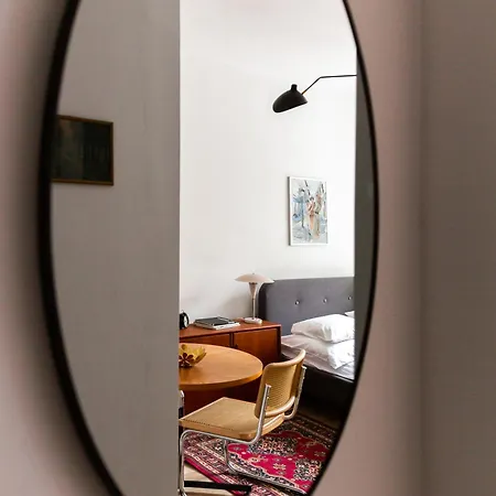 Urban Grey Essence Apartment *