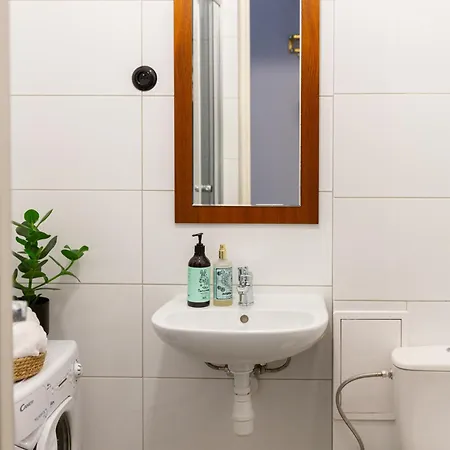 Urban Grey Essence Apartment *